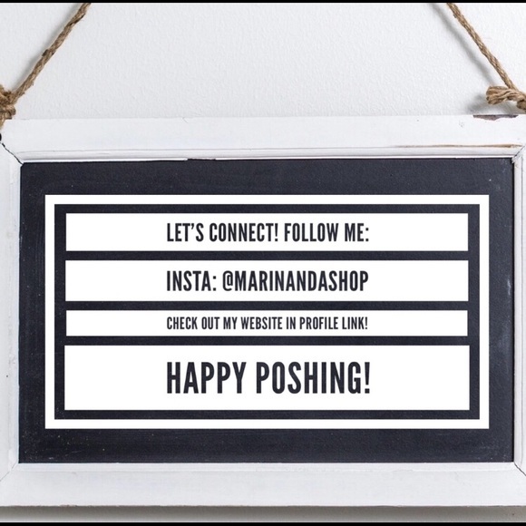 Collect Moments, Not Things Badge Holder - Picture 4 of 4